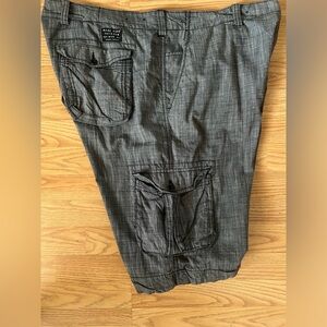 Marc Ecko Cut & Sew Men’s Cargo shorts 38